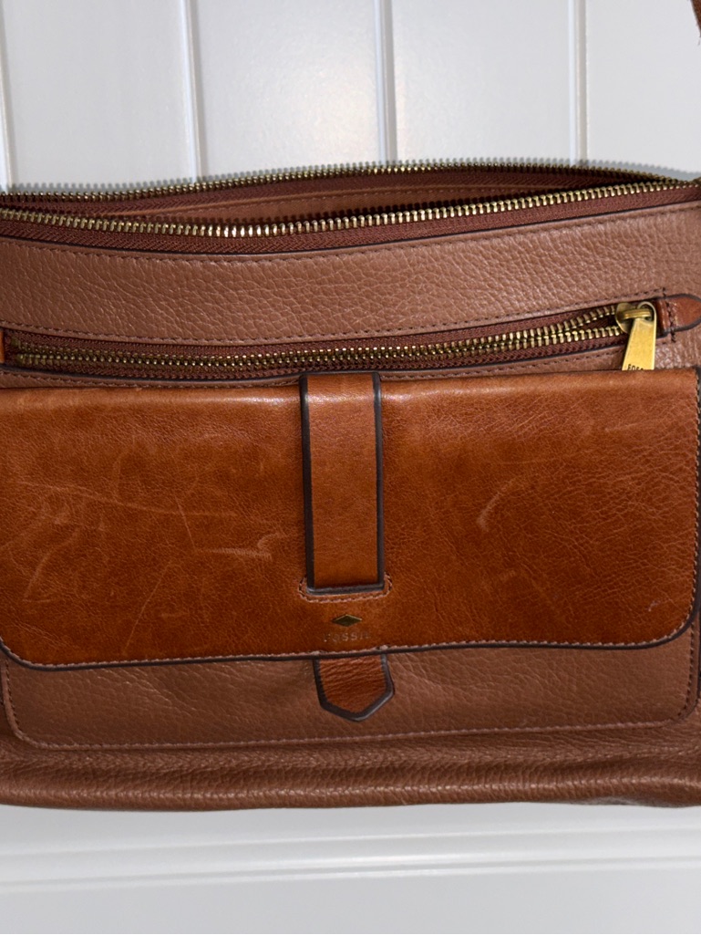 Fossil Kinley Leather Crossbody In Brown